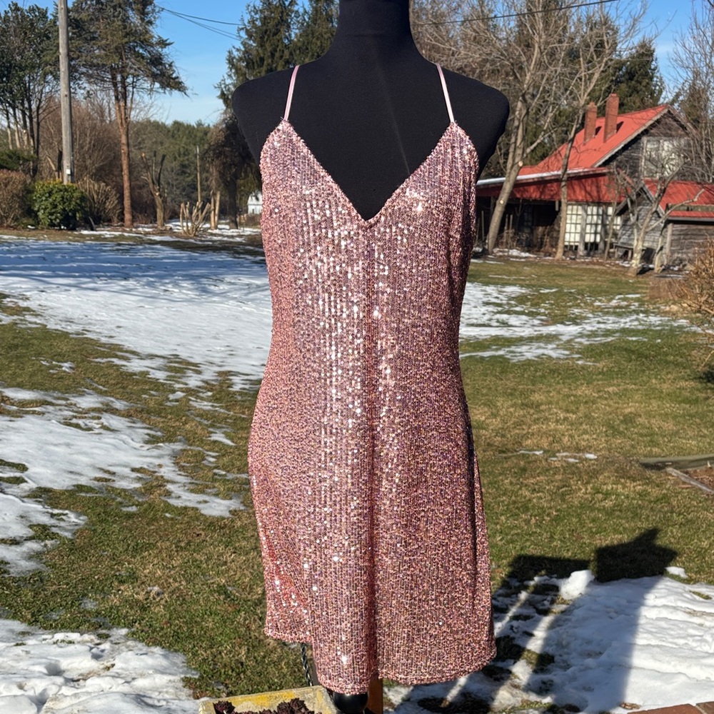 Victoria’s Secret NEW Sequin Party Rose Gold Sparkle Mini Slip Dress Large - Picture 3 of 13